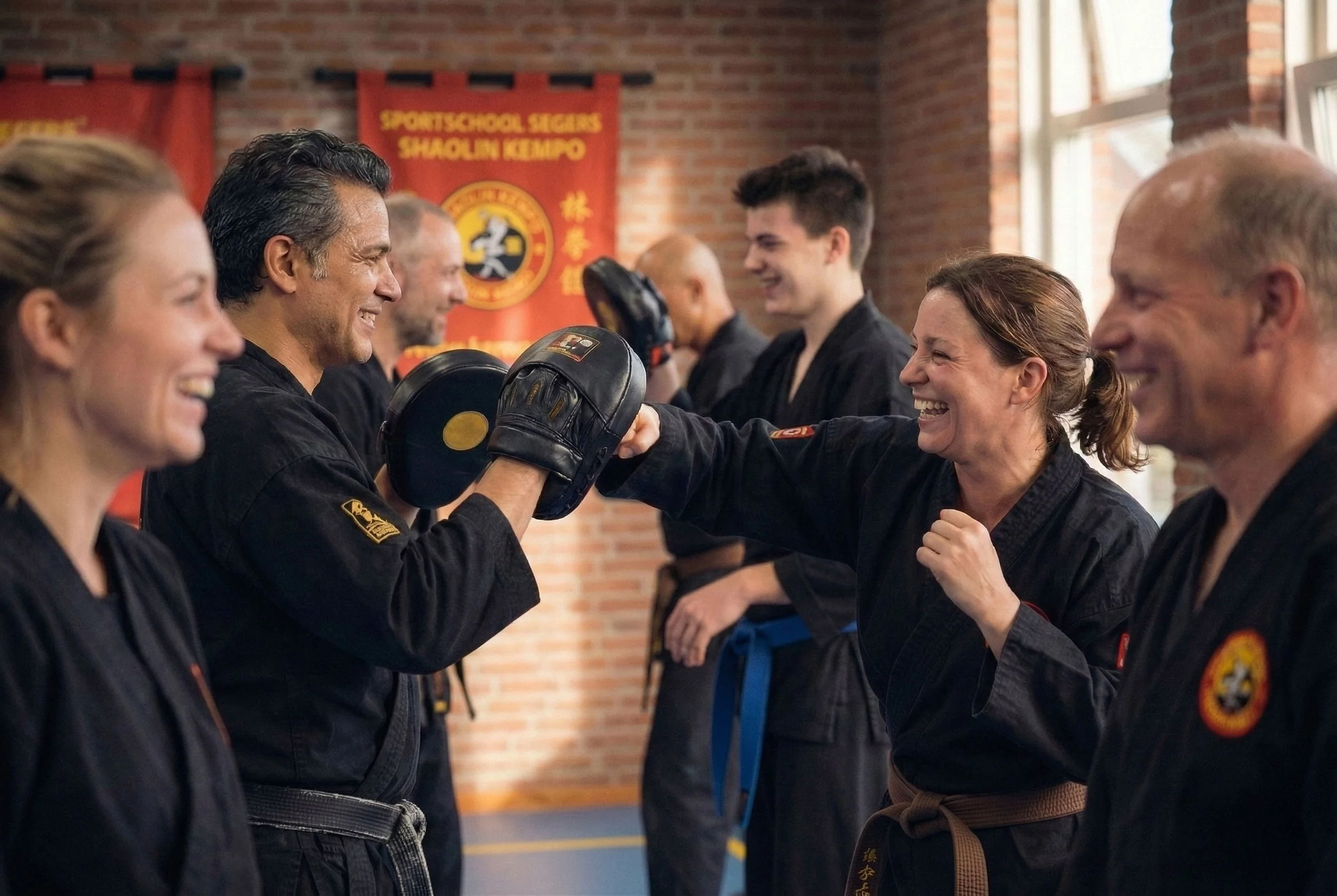 Volwassene tijdens Shaolin Kempo training
